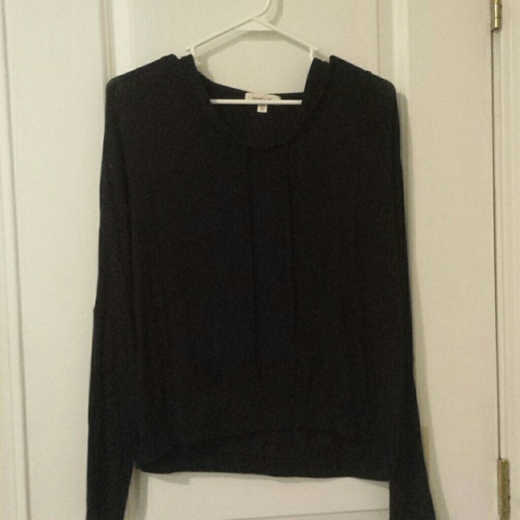 Thin black hoodie perfect for summer nights!