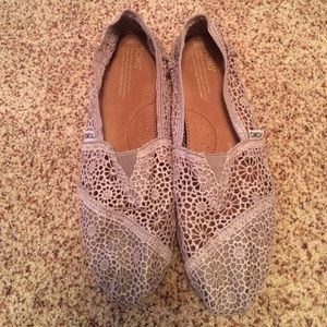 Grey crochet TOMS