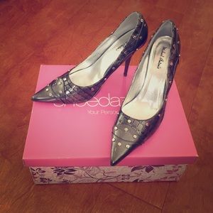 Like new Michael Antonio for Shoe Dazzle pumps