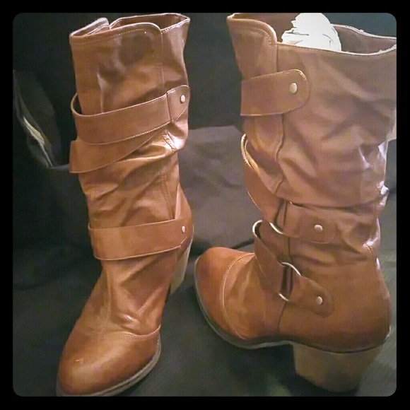 Cognac boots