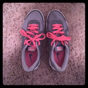 Women's Nike Shoes Size 8