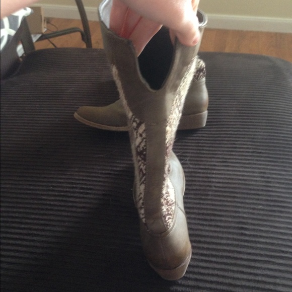 Pattern boots - Picture 2 of 4