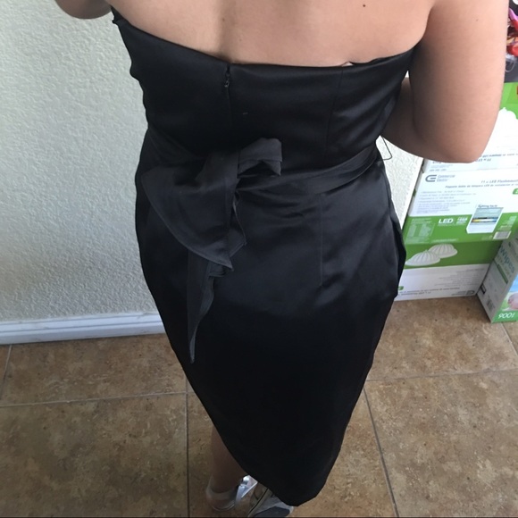 Vera Wang Dresses & Skirts - Flash sale Vera Wang dress Black Friday deals