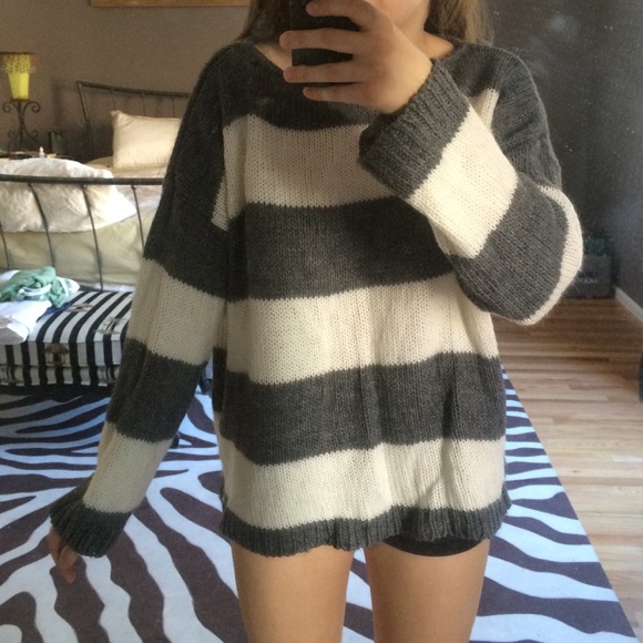 Brandy Melville Sweater