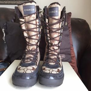 ️Coach Fur Lined Boots