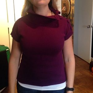 Short sleeved sweater