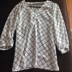 Black and white pattern tunic