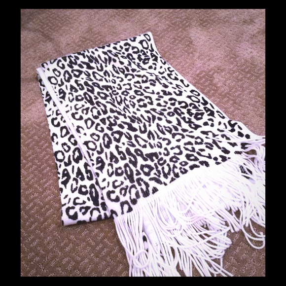 White & Black Leopard Scarf