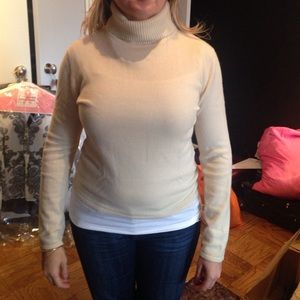 Cream turtle neck cashmere sweater