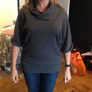 Grey short sleeve sweater