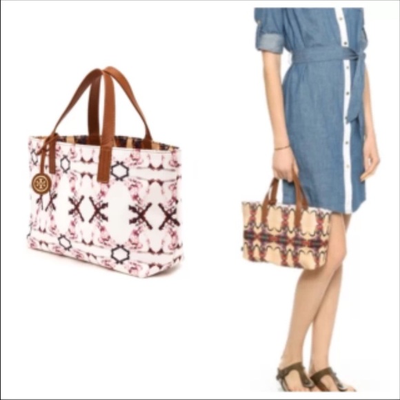 New with tags! Tory totes!