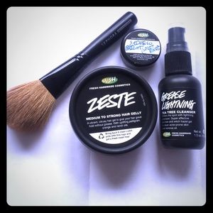 Zeste & Grease Lighting by Lush & Sephora Brush!