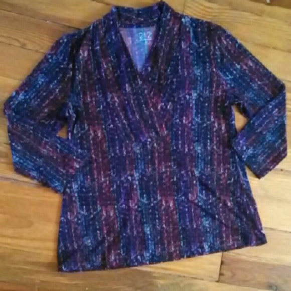 Red/purple (M) dressy top - 3/4 sleeve