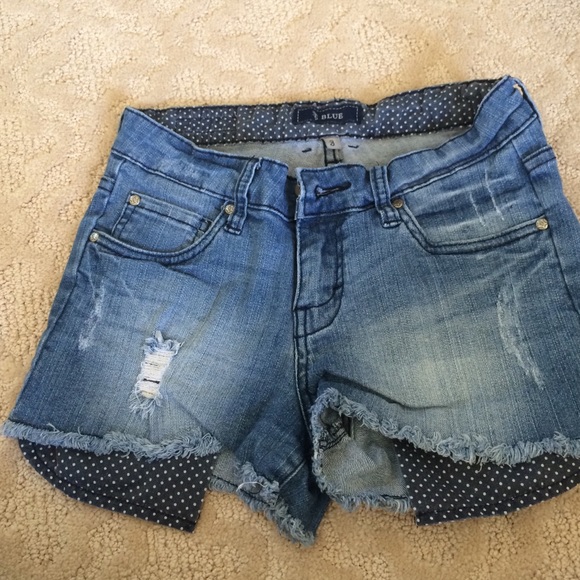 Blue shorts with pocket design