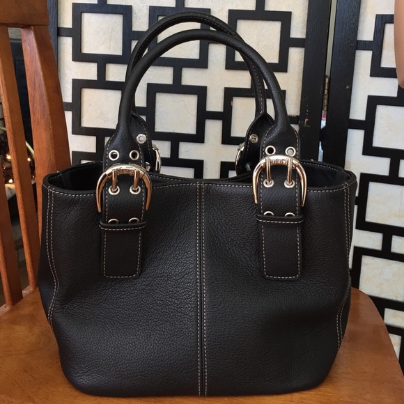 Tignanello Handbags - Tignanello black leather satchel