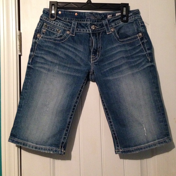 Miss Me Bermuda Capris