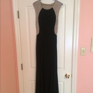 Beautiful elegant black floor length dress