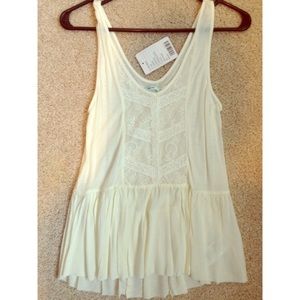 Kimchi blue ivory top with lace