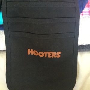 Black Hooters Pouch