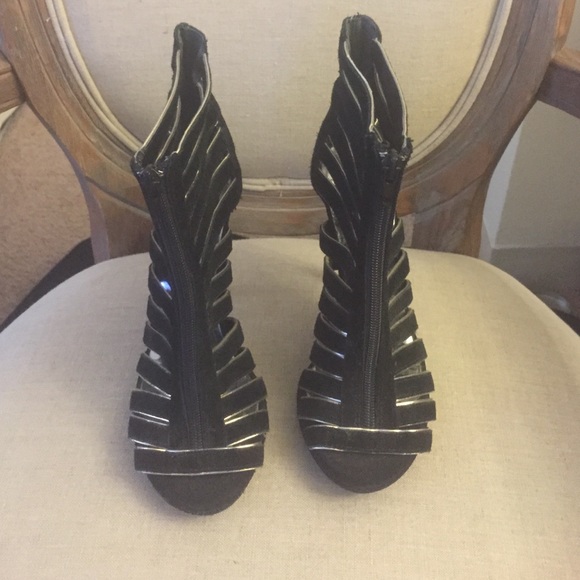 Black/gold heels