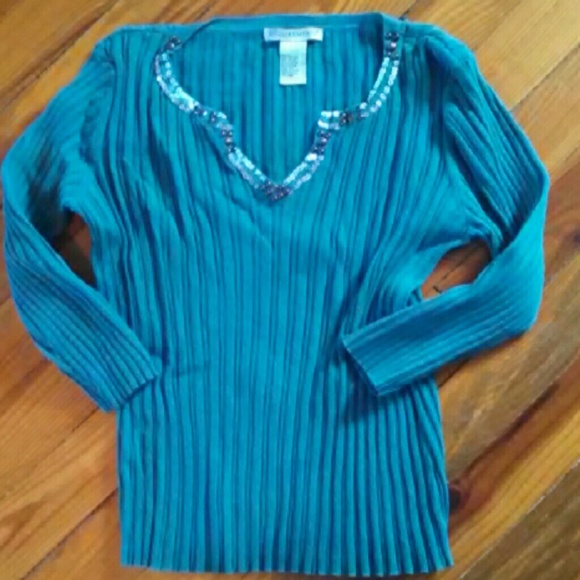 Teal 3/4 sleeve w/o white & copper neckline detail