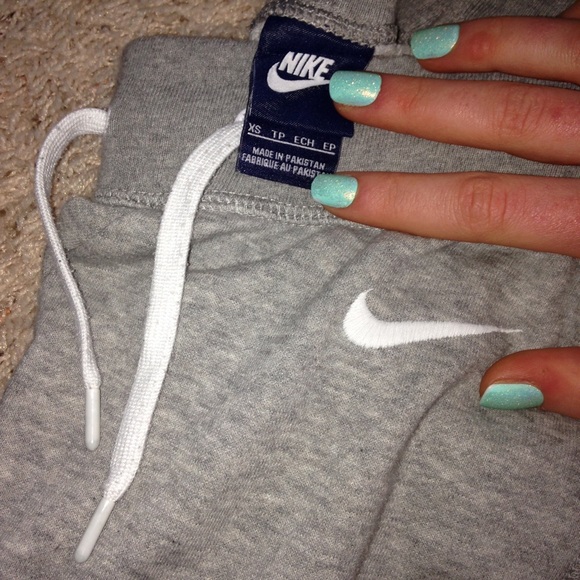 💢SOLD on MERCARI💢Grey Nike Joggers - Picture 3 of 3