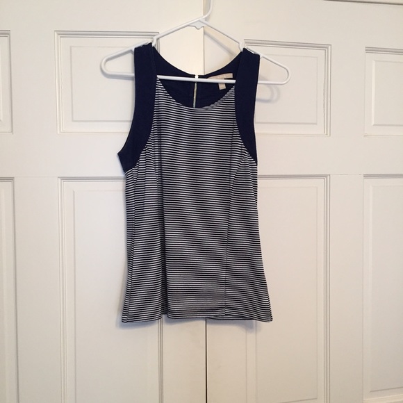 Banana Republic top. Size 2.