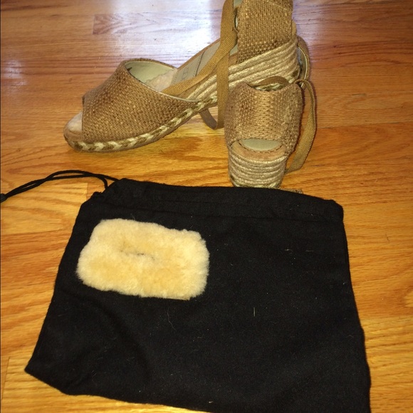 UGG Wedges - Picture 2 of 3