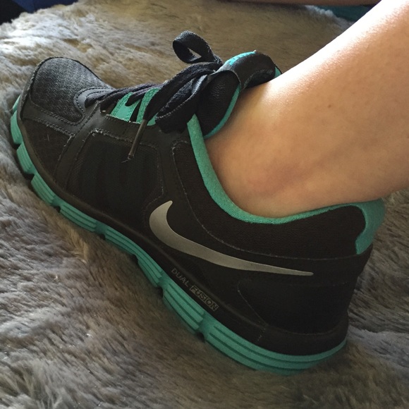 Nike Dual fusion sneakers