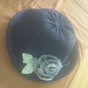 cute vintage hat :)