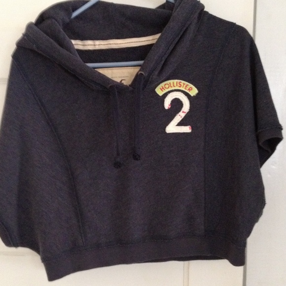 Hollister summer hoodie. Short sleeve crop style