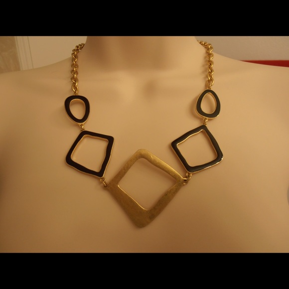 Premier Designs black & gold necklace