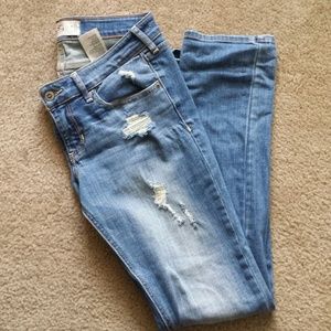Sold! Hollister skinny distressed jean