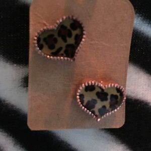 Cute leopard earrings