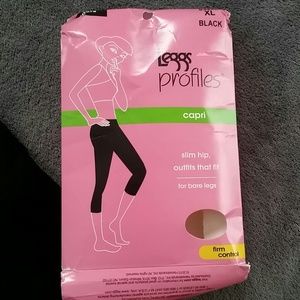 Capri shape pants