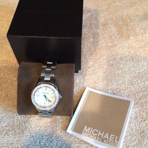 Michael Kors Women's Madison Silver-tone Watch