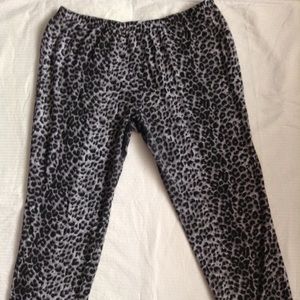 Plus Sized Leopard Print Leggings (3x)