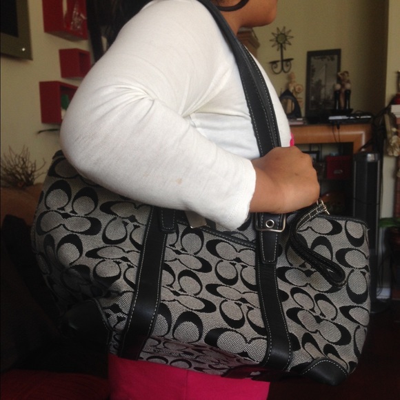 Coach shoulder bag - Picture 2 of 4