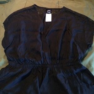 2x black yoke top with lace accents