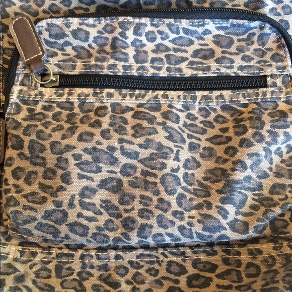 Cheetah print hand bag - Picture 3 of 3