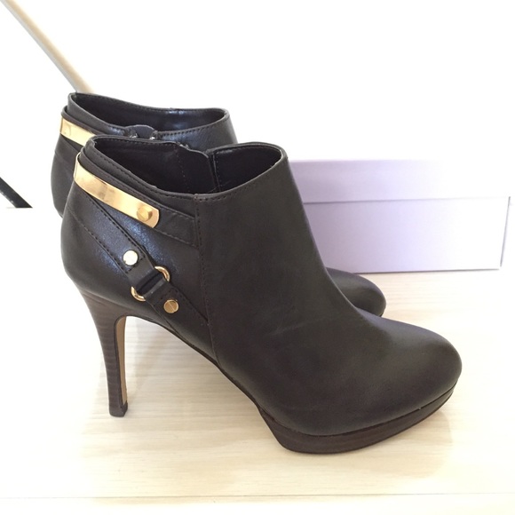 Marc Fisher Blaine Dark Brown Shooties