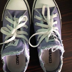 Purple girls converse