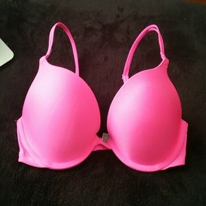 VS pushup bra