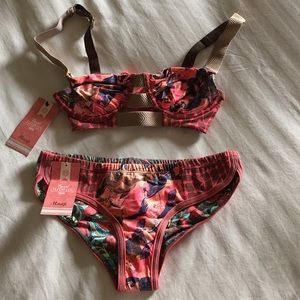 FLASH SALE!!!! Maaji fully reversible bikini