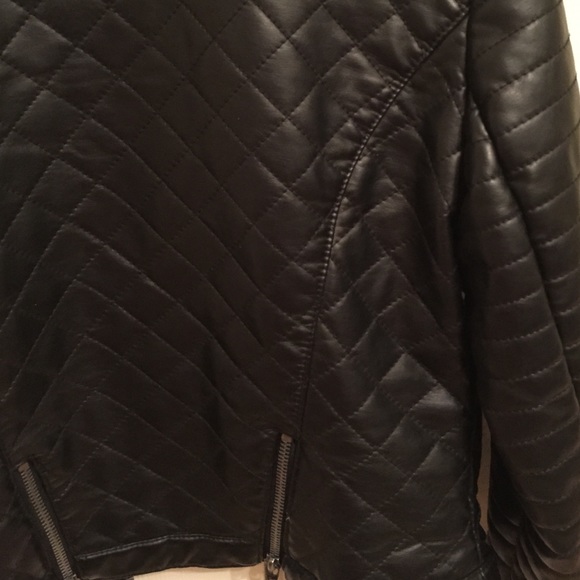 Leather jacket - Picture 3 of 3