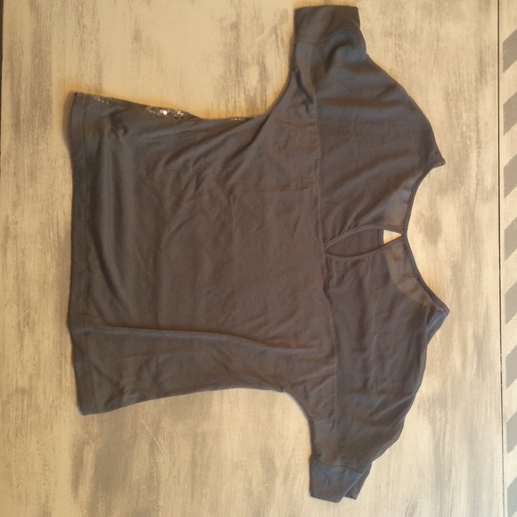 Top - Picture 2 of 2