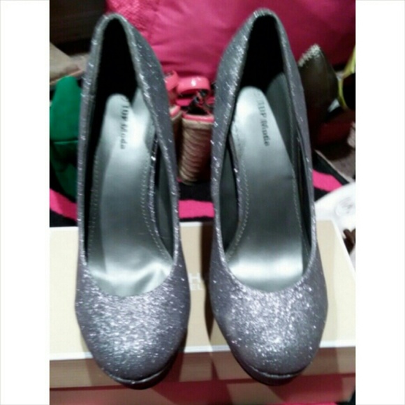 Gray shimmery heels
