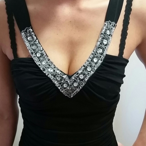 Dress - Picture 3 of 4