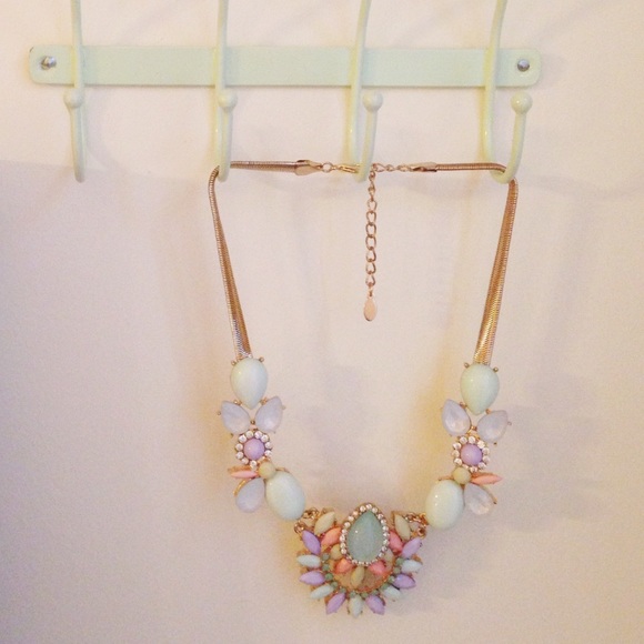 Aldo statement necklace