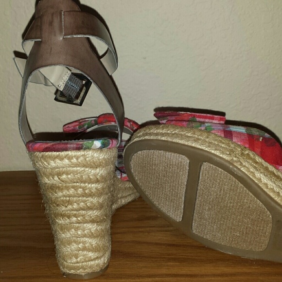 Marc Fisher Wedge Sandals - Picture 4 of 4